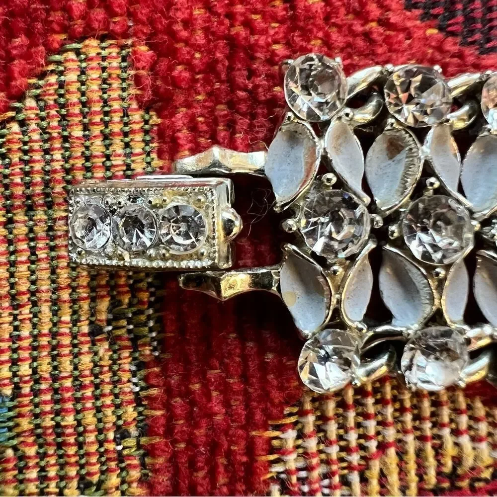 Vintage Silver Rhinestone Petal Link Bracelet